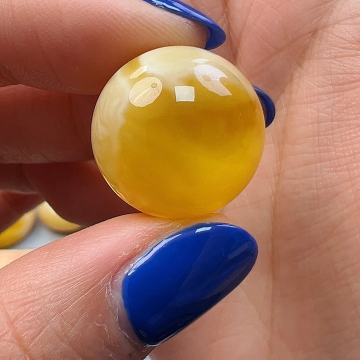蜜蜡未镶嵌珠宝奇石