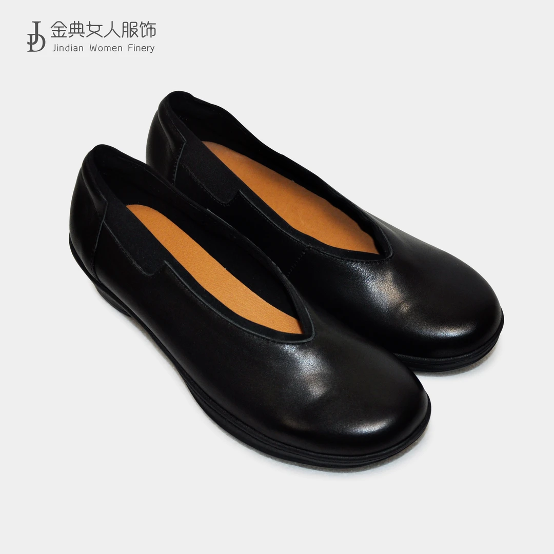 【金典女人服饰】久站不累粗跟真皮舒适浅口妈妈鞋  软底工作鞋1071