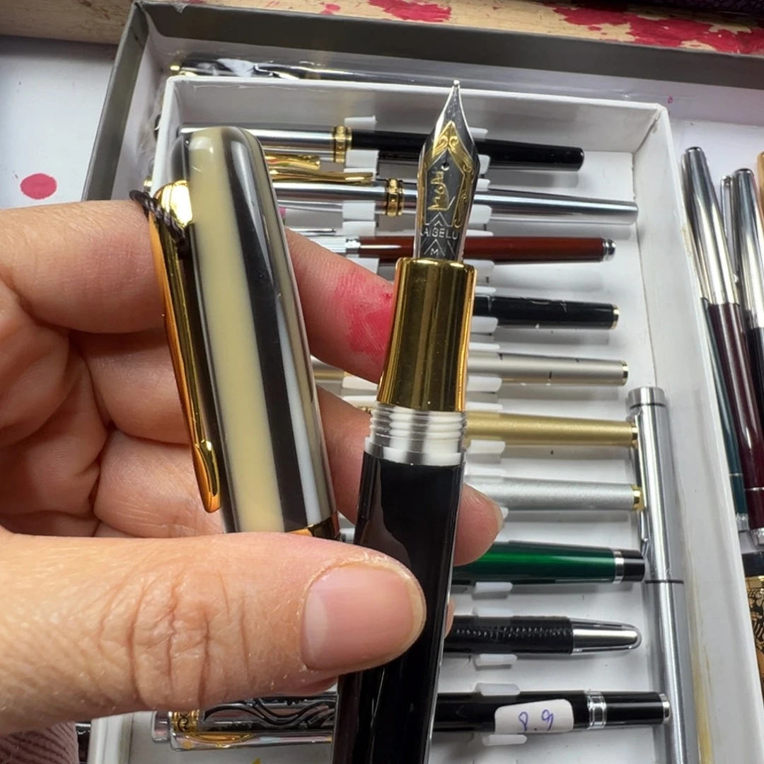 便携式凯格露袋鼠旋帽35大尖礼品笔亚克力笔帽带盒子