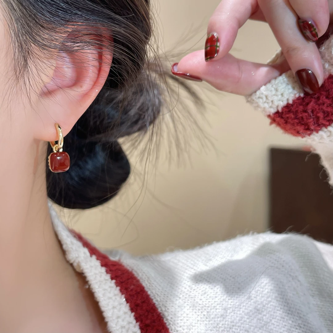 W785红色双面耳扣轻奢高级优雅复古百搭简约甜美精致