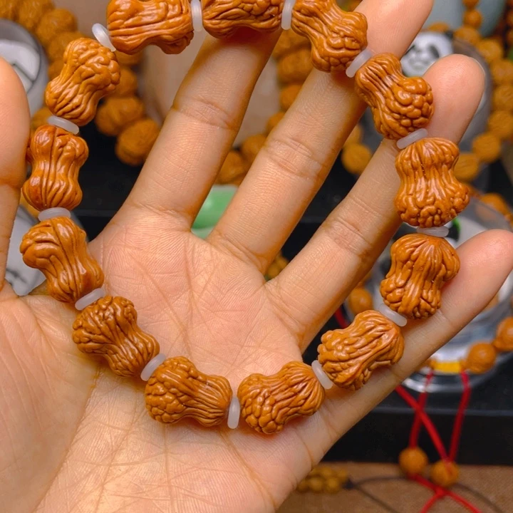 吊坠桃核绣绣绣绣33333