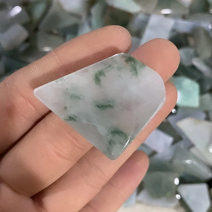 翡翠裸石翡翠毛料