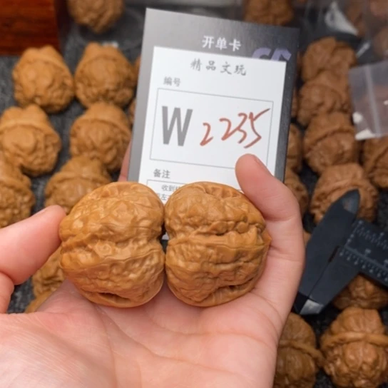 吊坠桃核我是第一百38