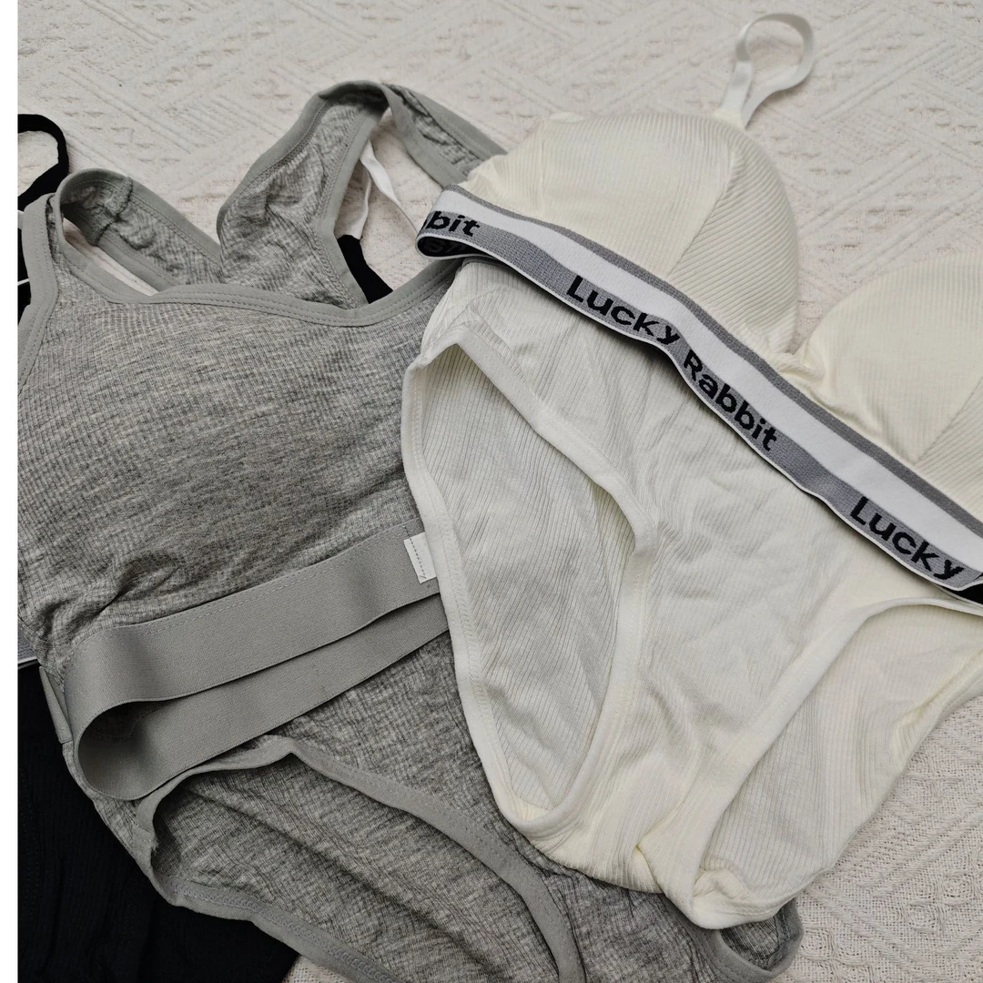 深圳南油时尚百搭运动风内衣套装