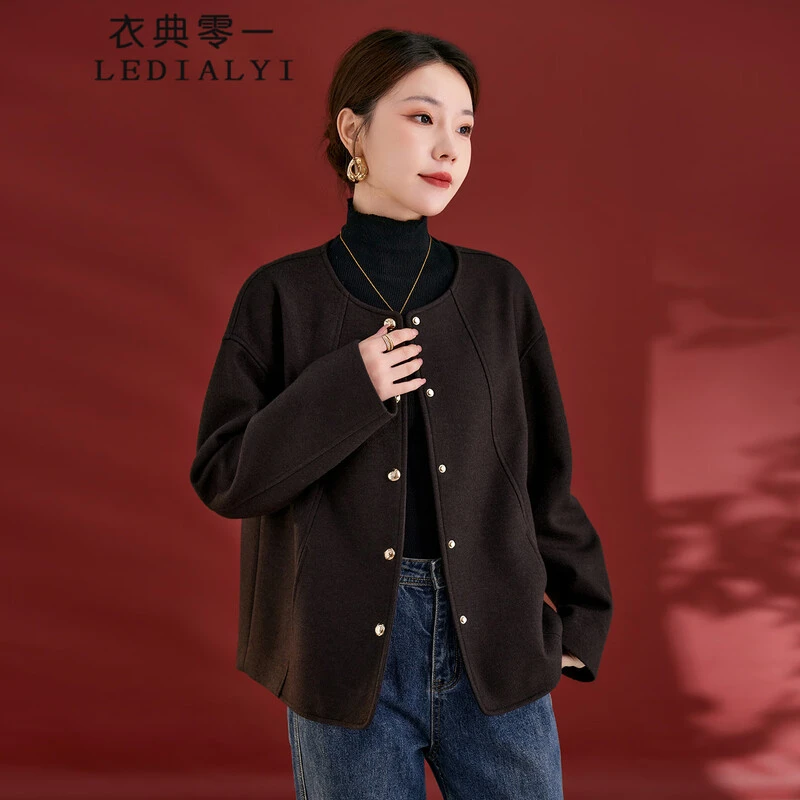 杭州大牌短款外套女2025秋季新款时尚气质休闲百搭中年保暖上衣