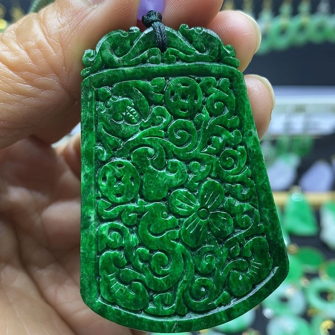 翡翠未镶嵌吊坠(赠链)吊坠