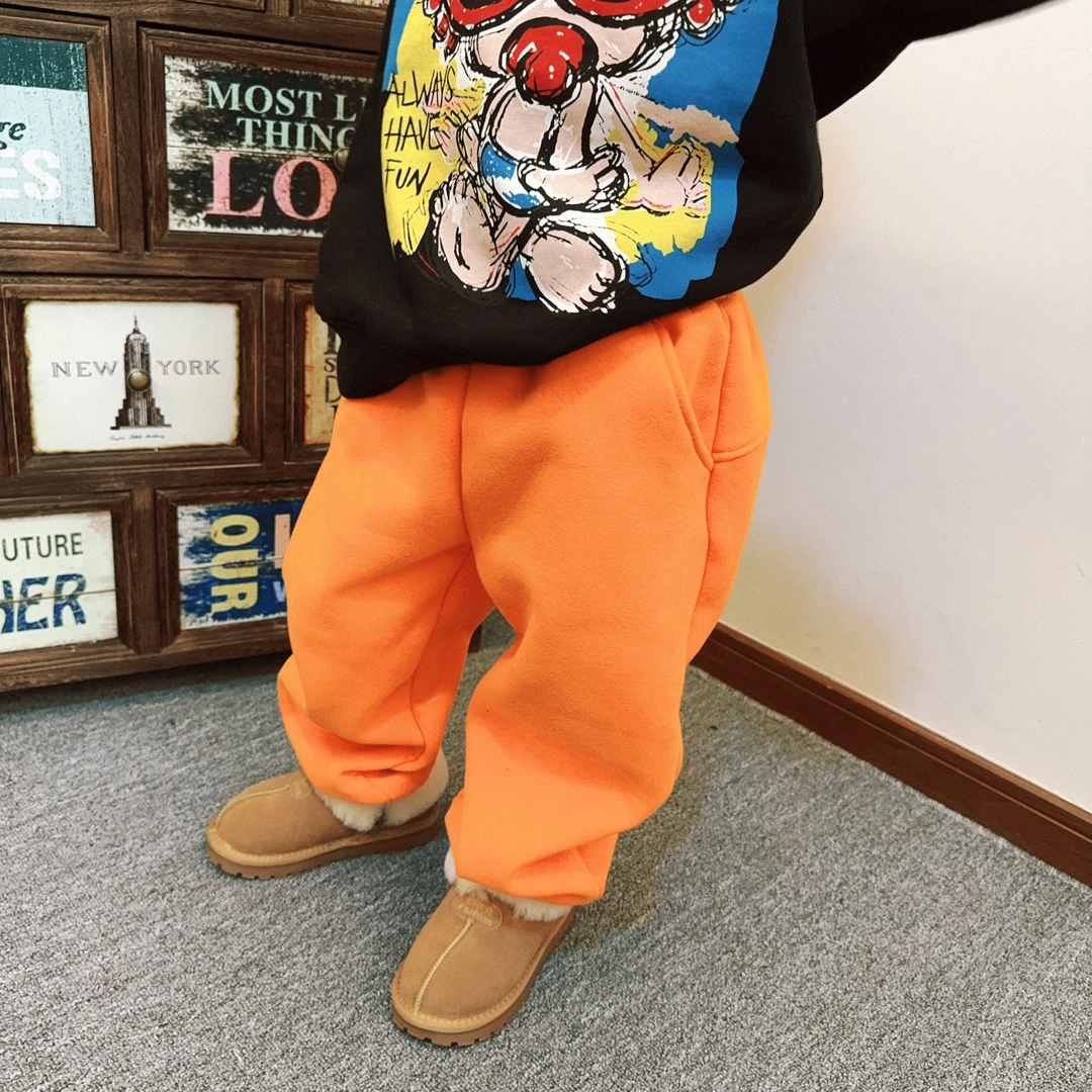 令佳潮牌儿童中性秋冬洋气贴布绣收脚一体加绒休闲卫裤0147