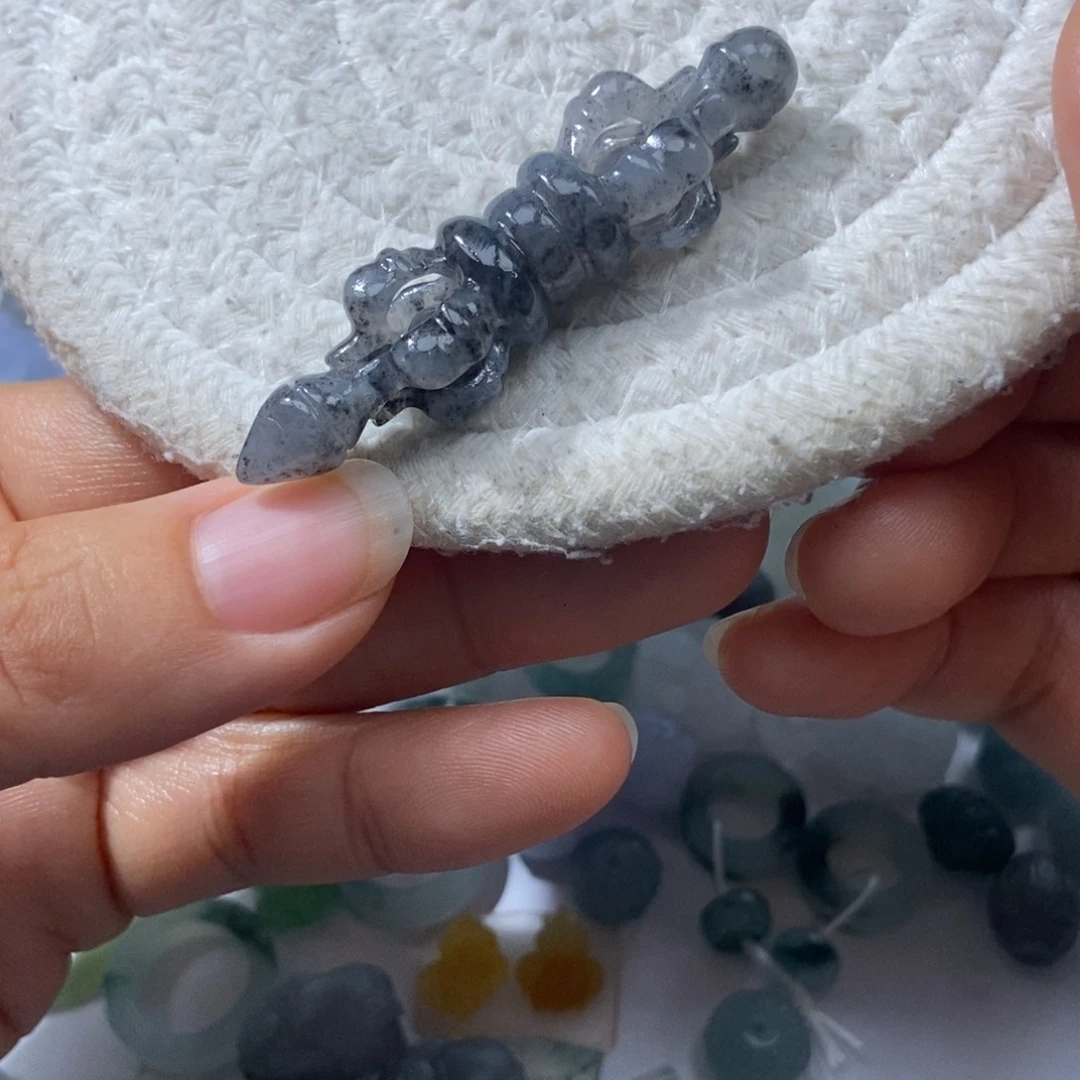 定制翡翠未镶嵌翡翠54.1*11.2*9.1