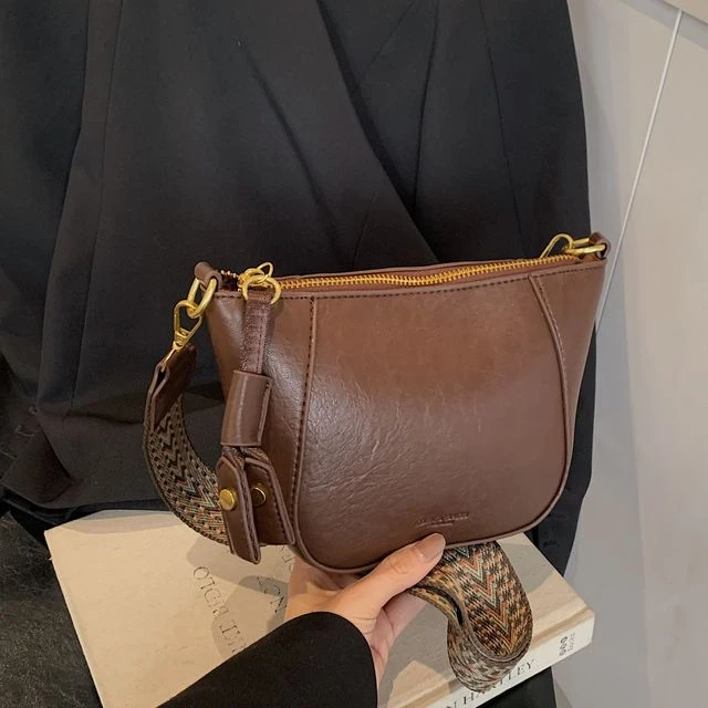 高级感简约时尚爆款复古斜挎包包女小众贝壳包【送宽肩带】3633