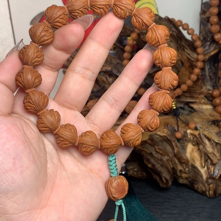 *****吊坠桃核16野生红魔