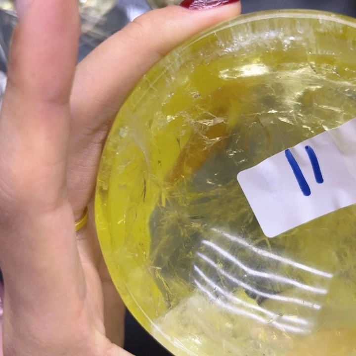 水晶摆件未镶嵌勇***巴摆件