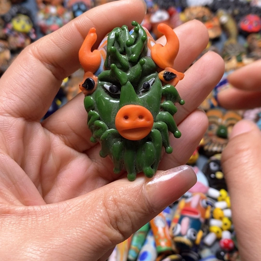 琉璃颈饰印度尼西亚牛魔王