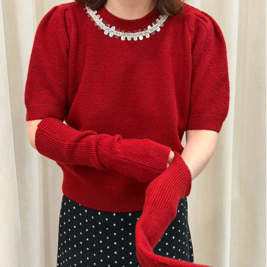 郭丽家高级感红色袖套针织衫毛衣