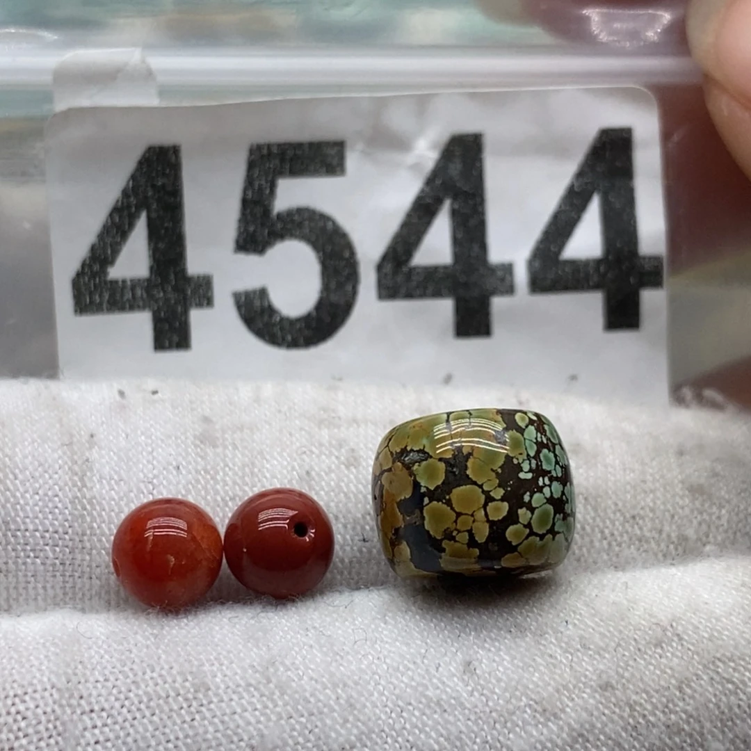 南红玛瑙未镶嵌颈饰