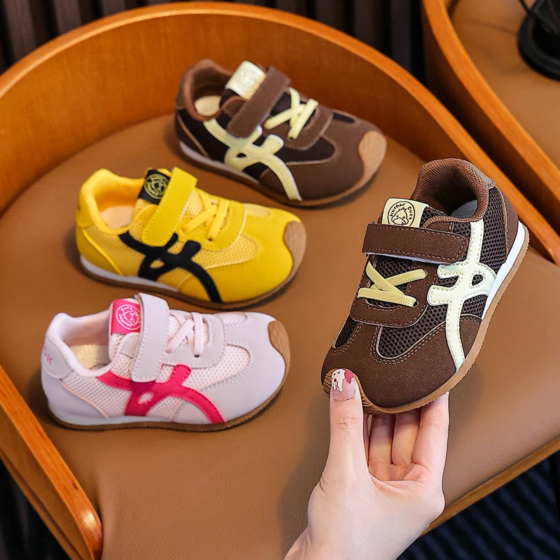 女童阿甘鞋2025春秋新款儿童板鞋百搭小学生跑步鞋单鞋洋气休闲鞋