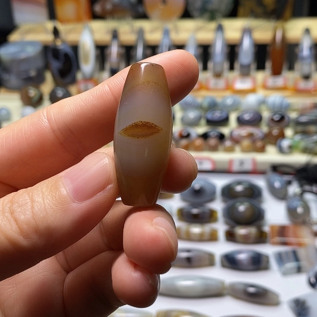玛瑙/玉髓未镶嵌颈饰凤眼