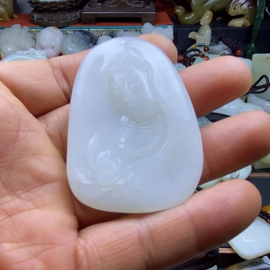 未镶嵌和田玉（糖玉）车挂