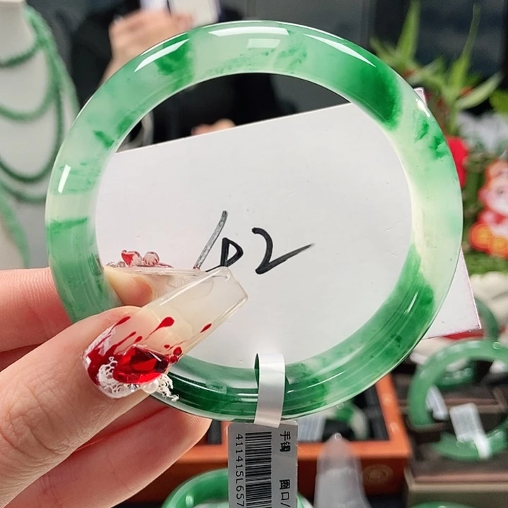 石英质玉手镯未镶嵌天然A货非洲翠手镯