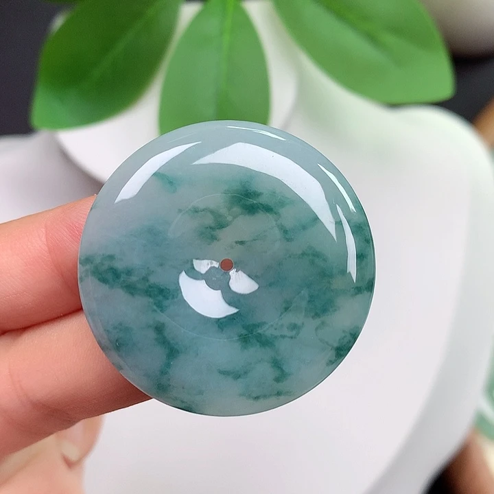 翡翠未镶嵌颈饰平安扣 35.4x6.1mm