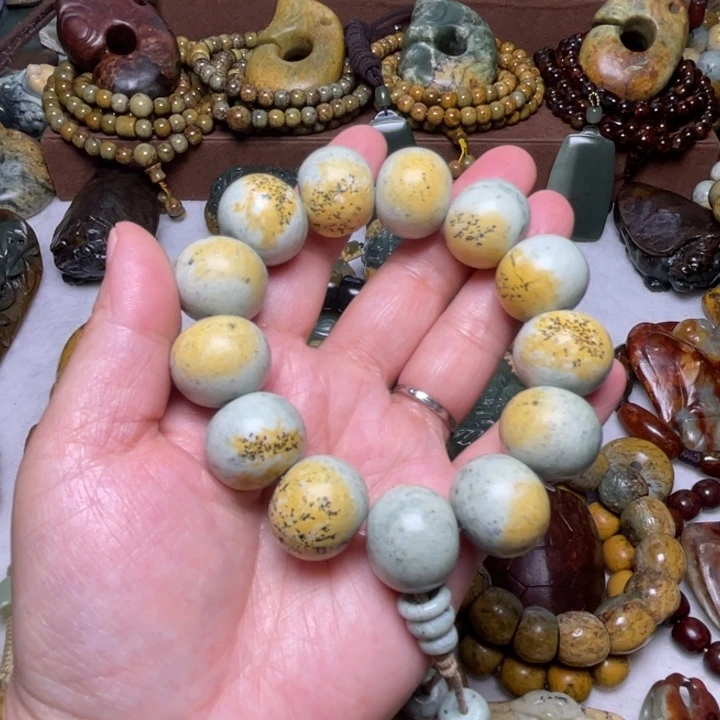 C***C岫岩河磨玉（透闪石质玉）未镶嵌颈饰