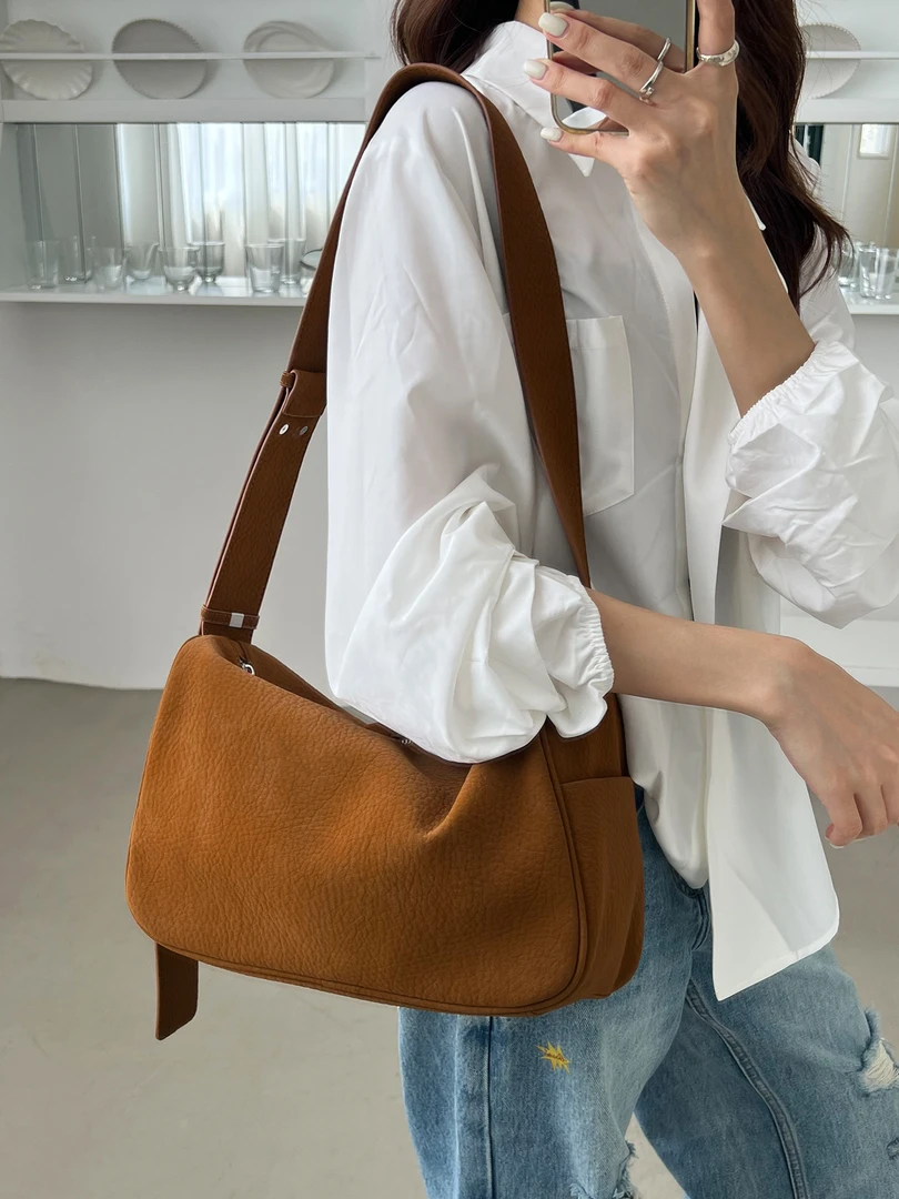 软皮土司包2025秋冬新款高级感休闲hobo包复古单肩斜挎大包托特包