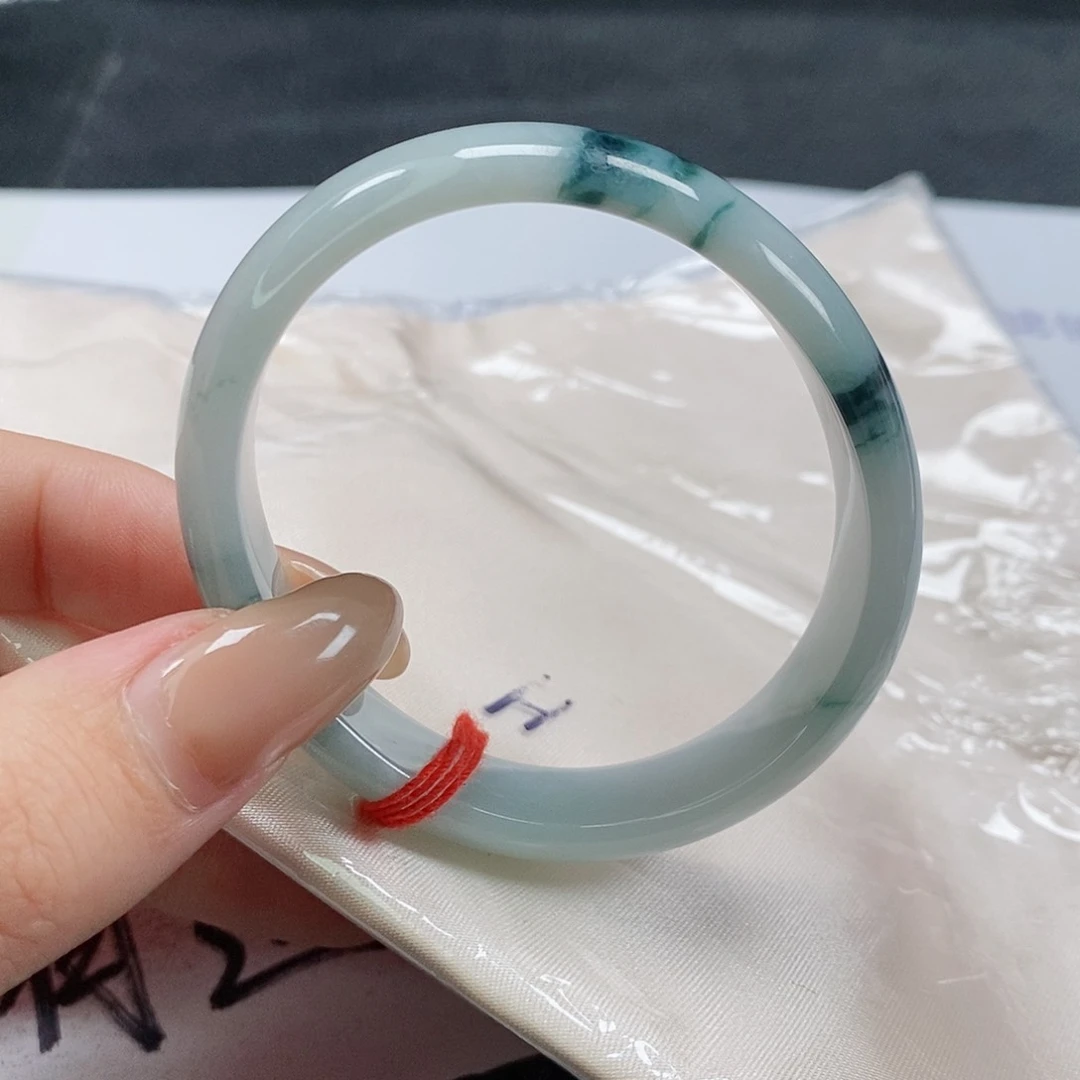 【闪购商品】翡翠手镯（贵妃镯）未镶嵌419号