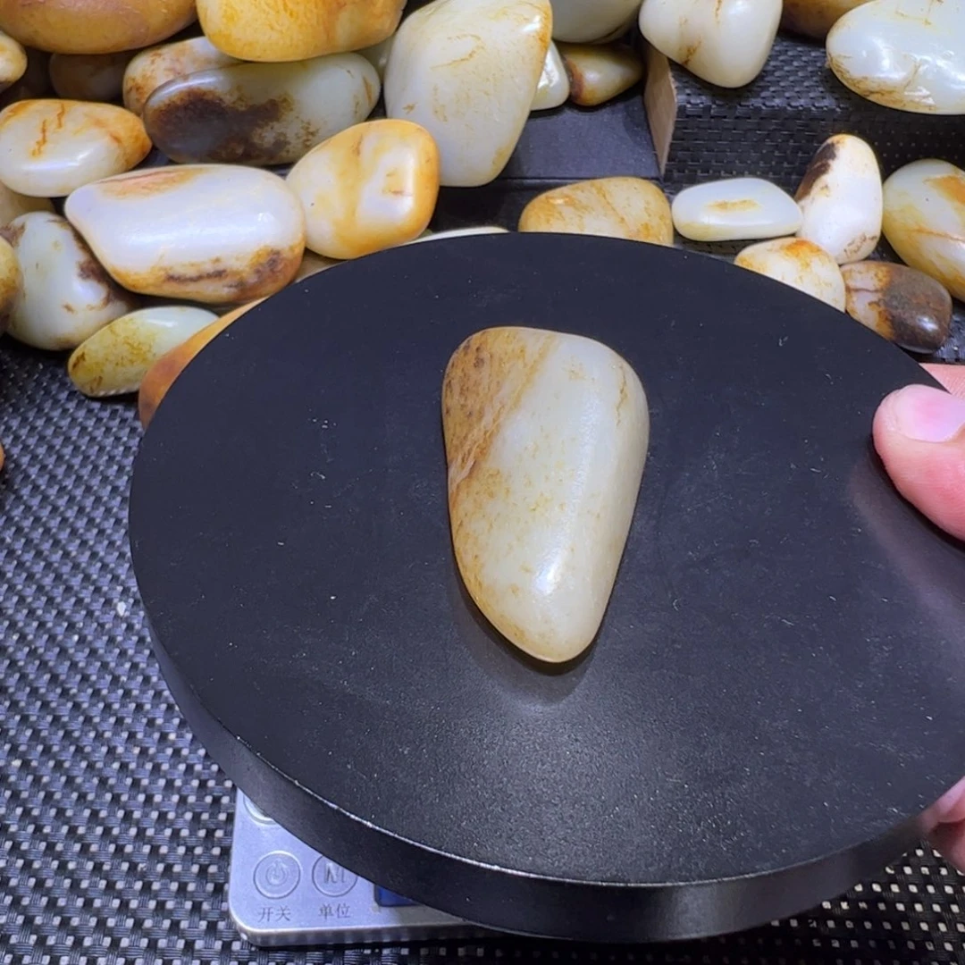 和田玉（子料）未镶嵌颈饰38