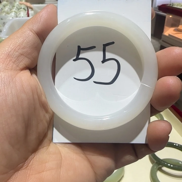 圣***妈和田玉未镶嵌手镯853