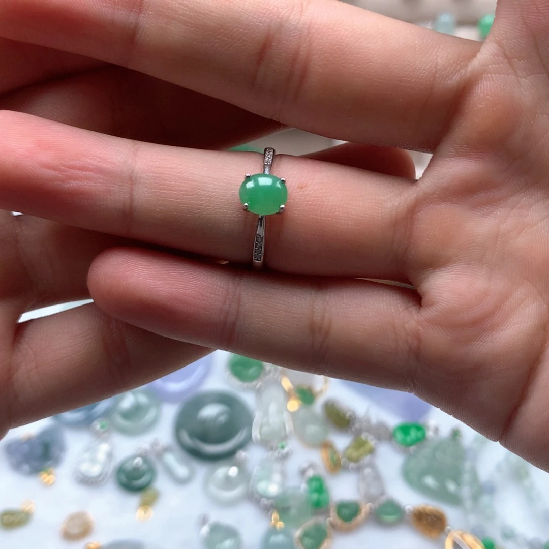 翡翠未镶嵌颈饰天然缅甸