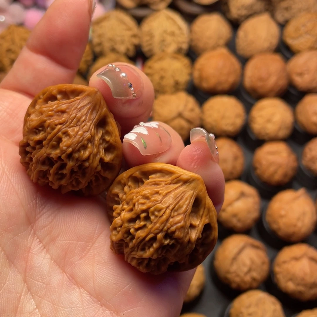 文玩核桃把件大***人核桃