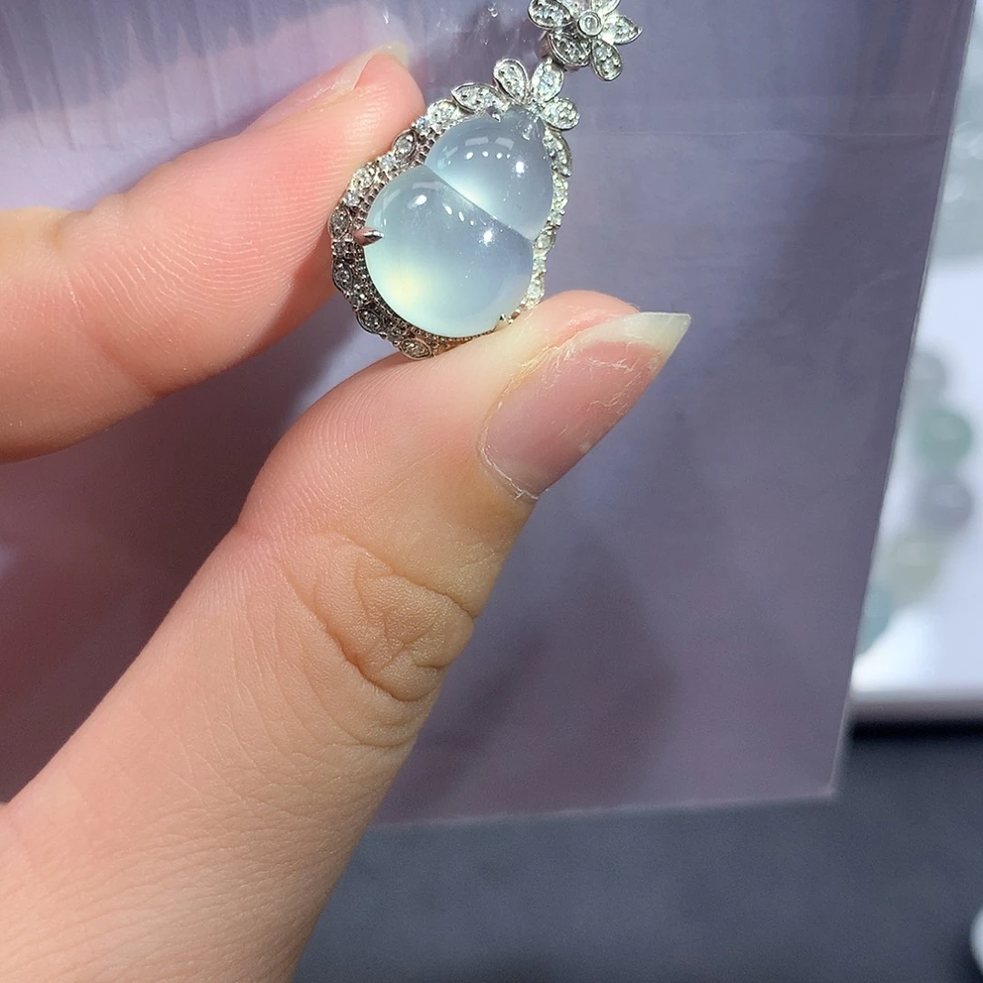 颈饰未镶嵌翡翠葫芦