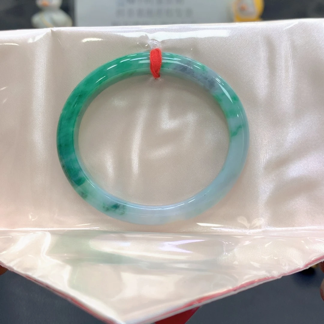 翡翠未镶嵌手镯翡翠19
