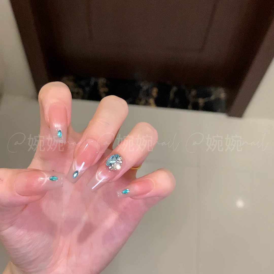 清！！！【一点蓝】纯手工贴钻猫眼腮红纯欲设计穿戴甲