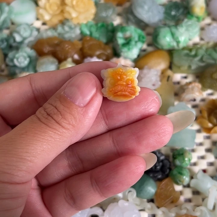 定制翡翠未镶嵌翡翠