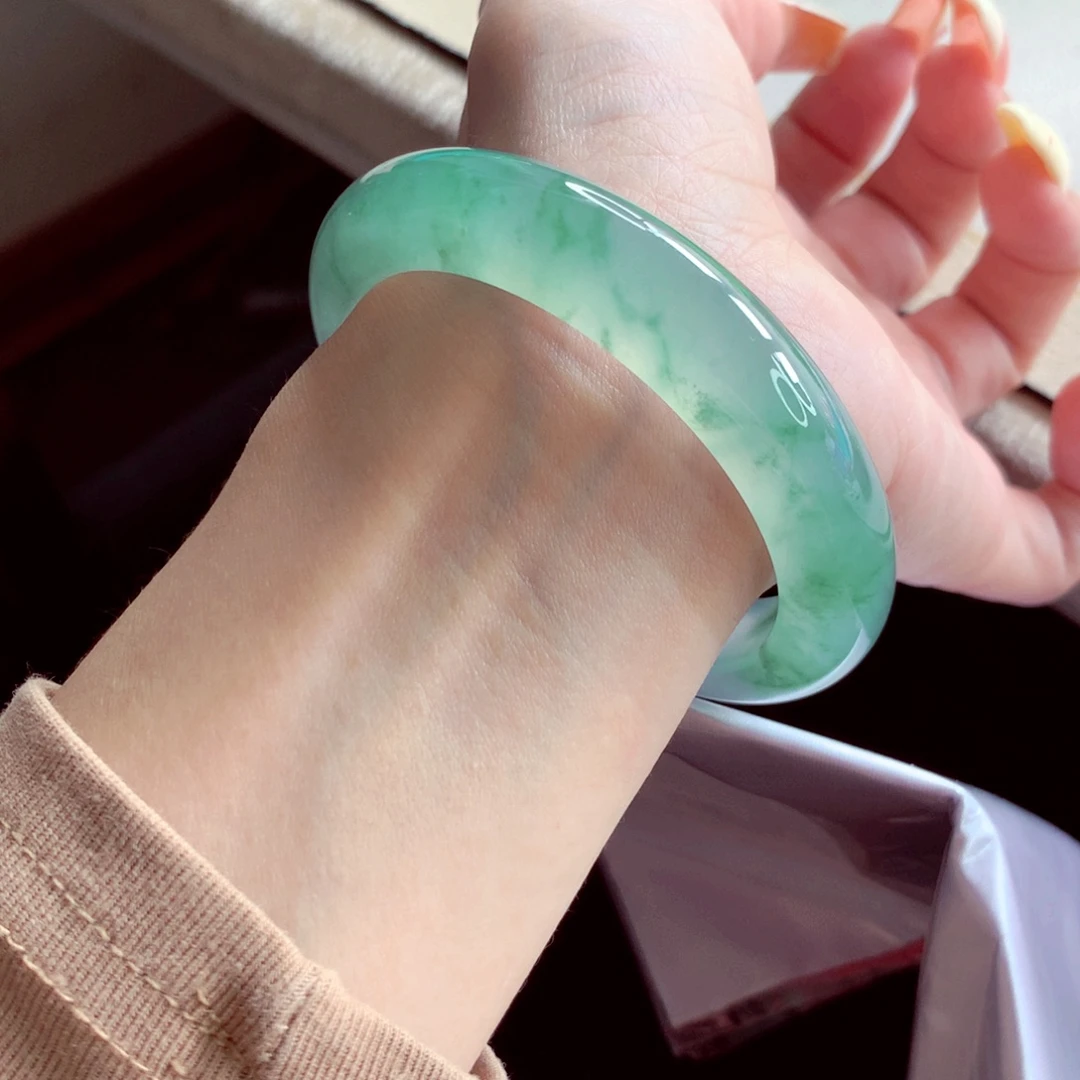 翡翠未镶嵌手镯54.6高冰炸光绿野仙踪 敏