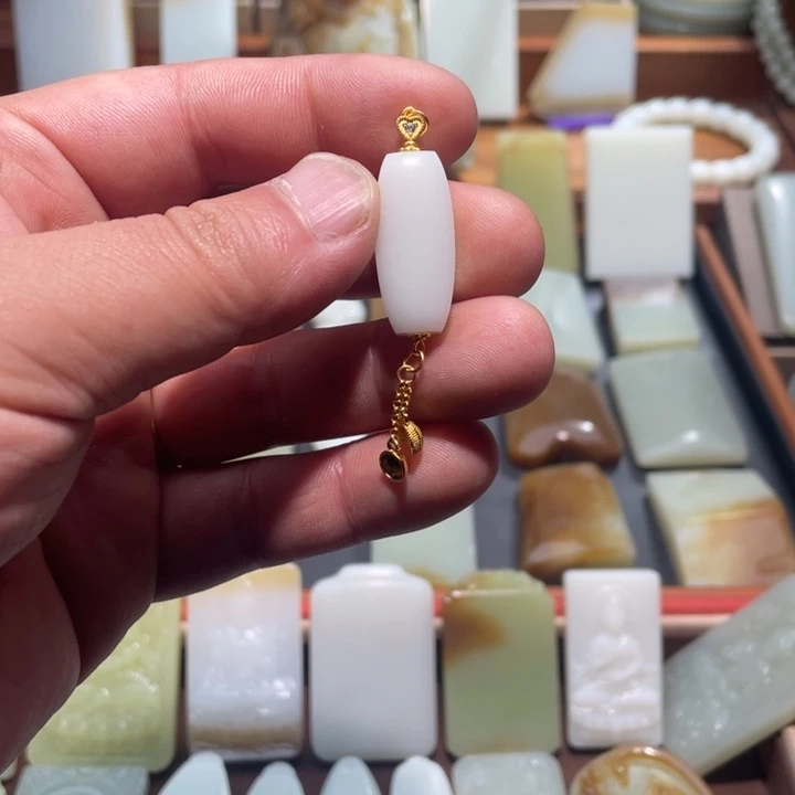 颈饰未镶嵌和田玉