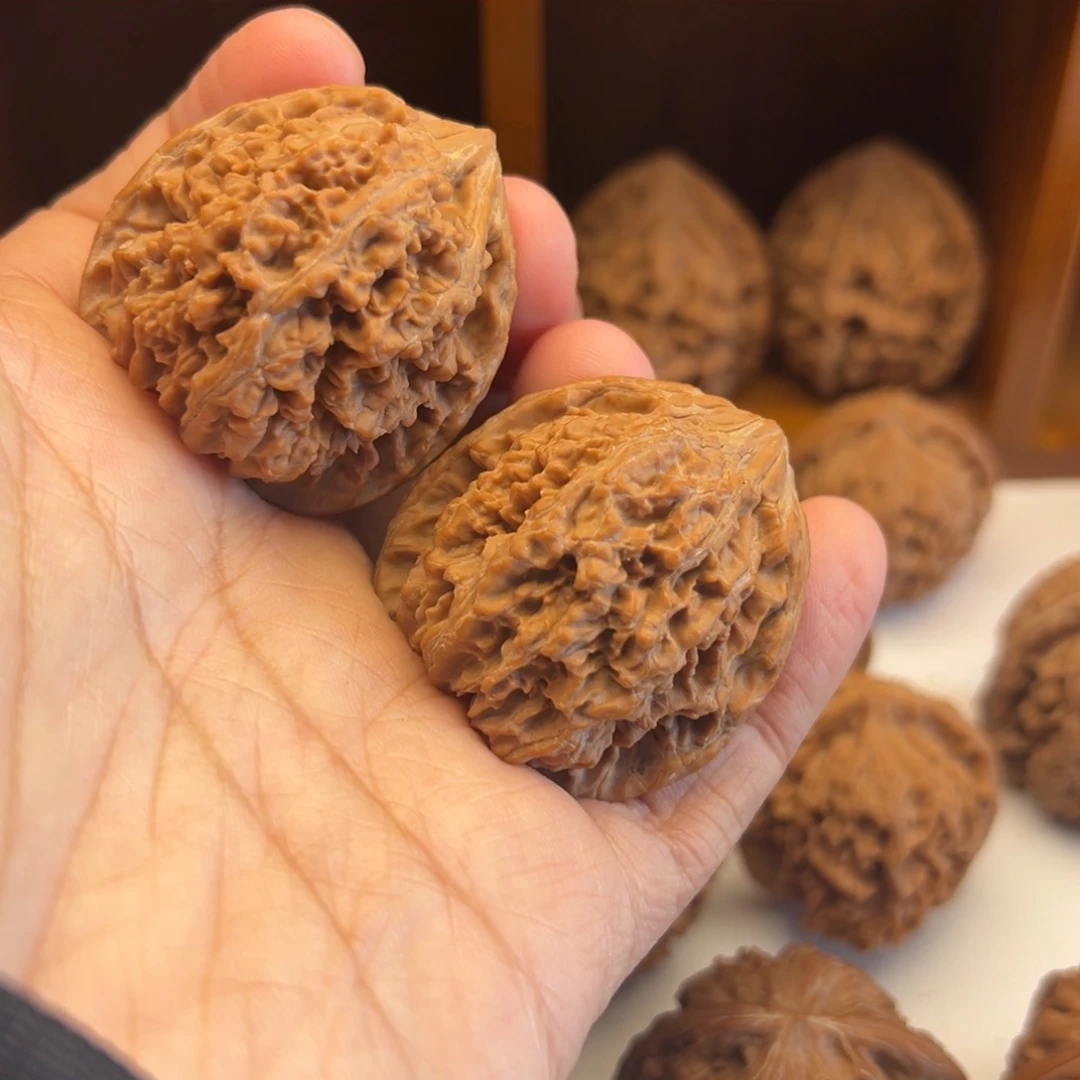 文玩核桃吊坠39尺满天星