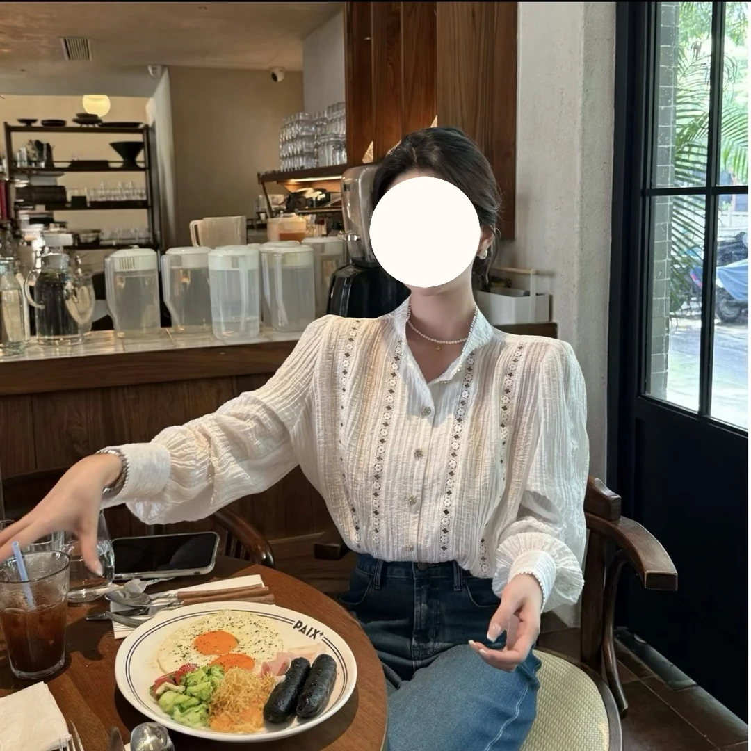 法式复古镂空白色衬衣女气质千金感长袖小众设计感衬衫上衣秋季