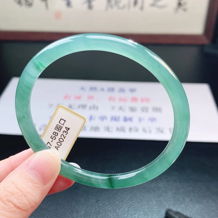翡翠未镶嵌手镯翡翠手镯128