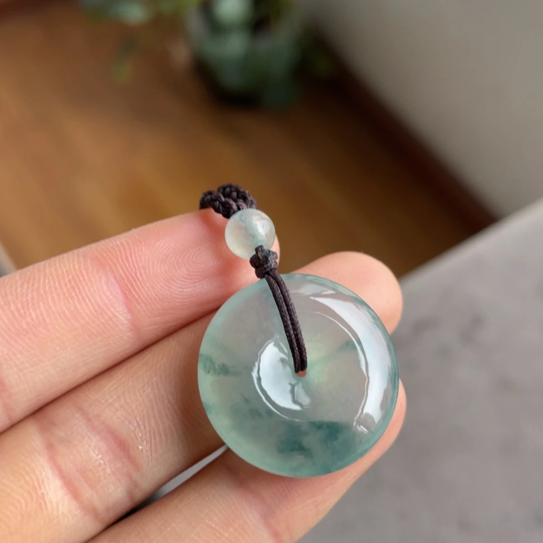 翡翠未镶嵌颈饰飘花