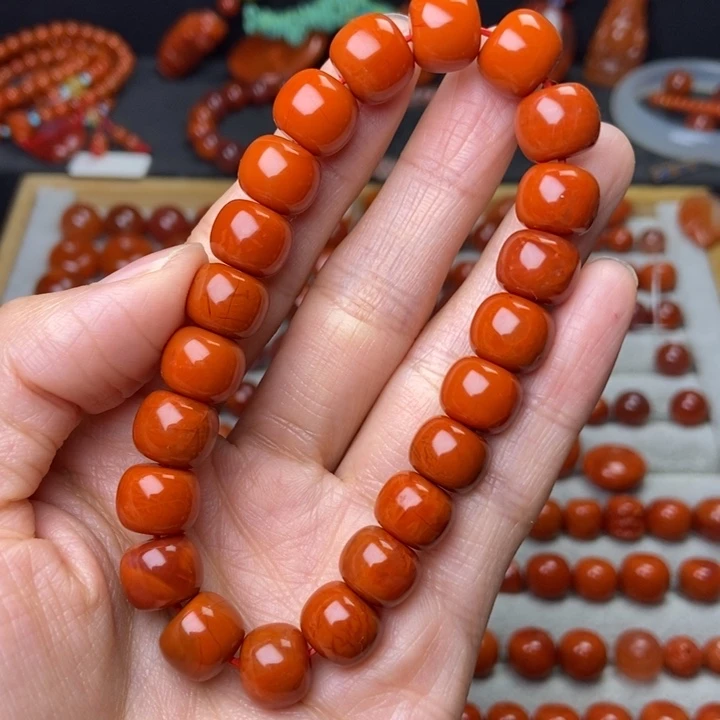 南红玛瑙配饰未镶嵌?*绝有瑕有裂