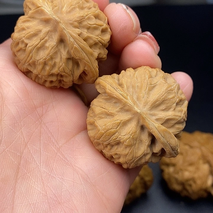 核桃宫灯40文玩核桃