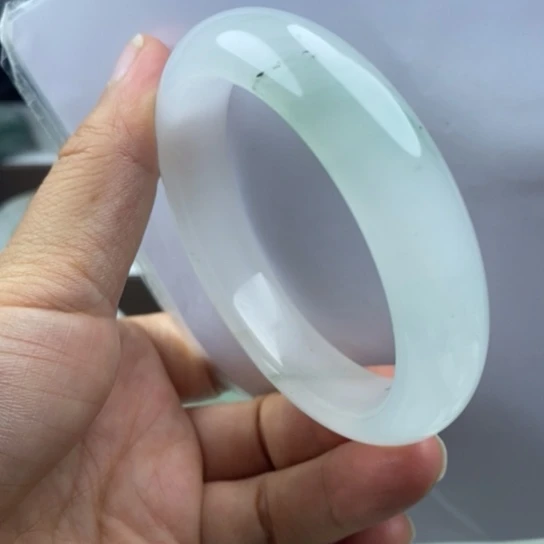 石英质玉（金丝玉）手镯未镶嵌