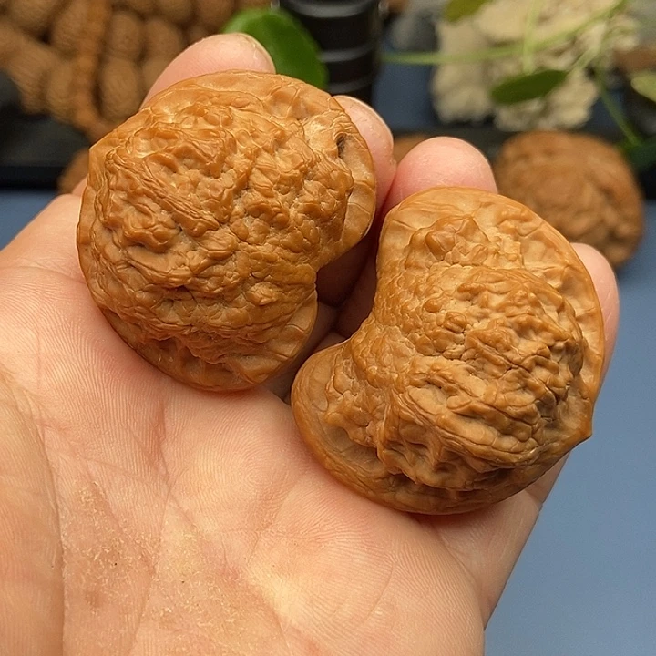 文玩核桃把件金鱼