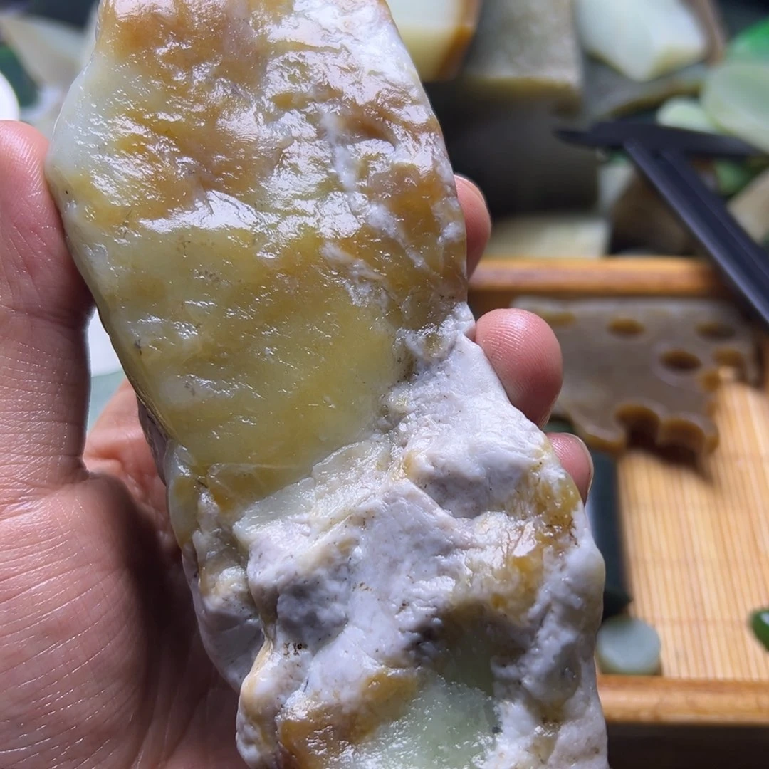 和田玉（糖玉）未镶嵌挂件