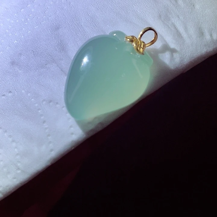 翡翠18K金镶嵌颈饰翡翠