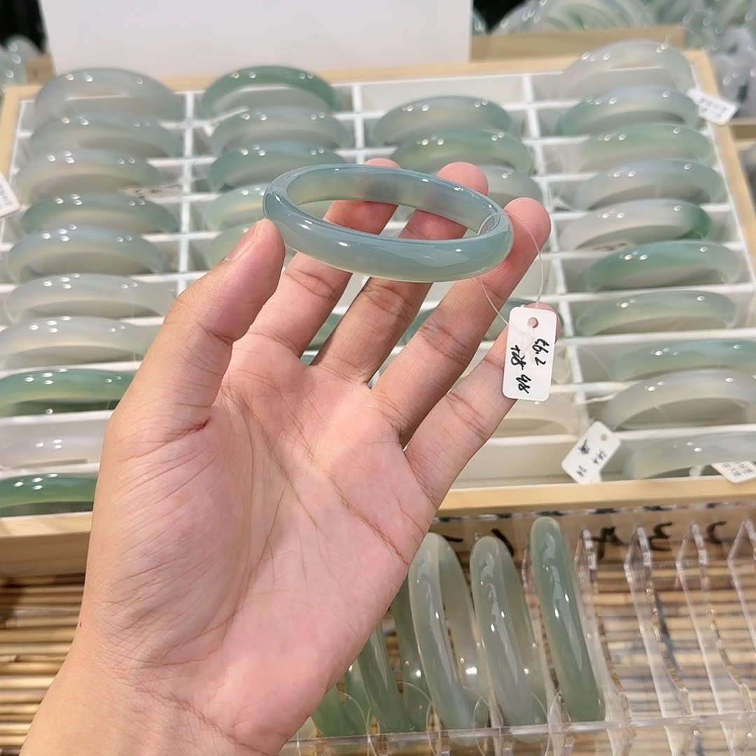 手镯玛瑙/玉髓未镶嵌圈口没有售后圈口56.2