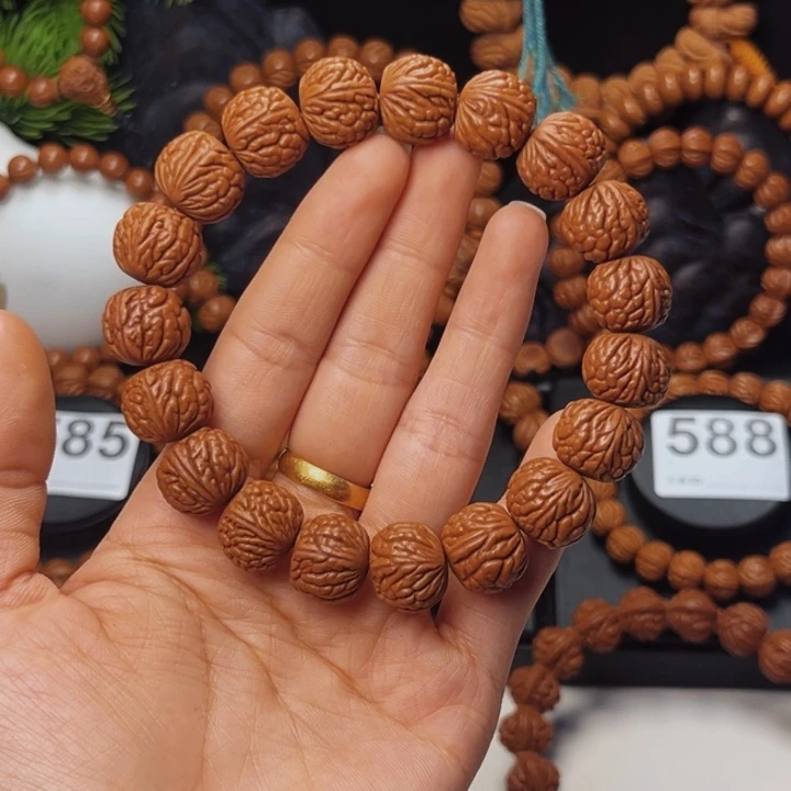 龙纹桃核荔枝纹15