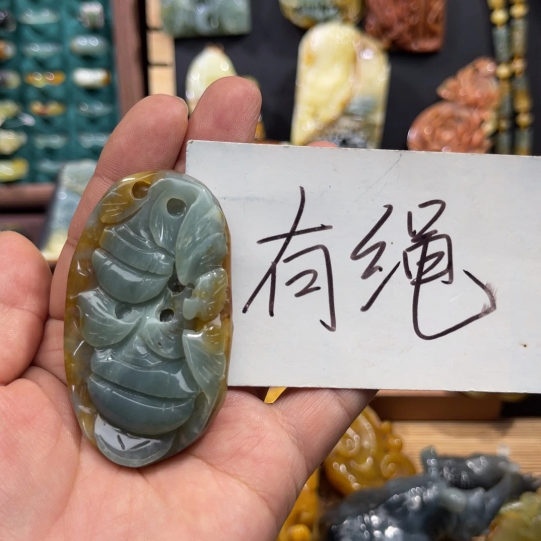 未镶嵌蛇纹石玉颈饰