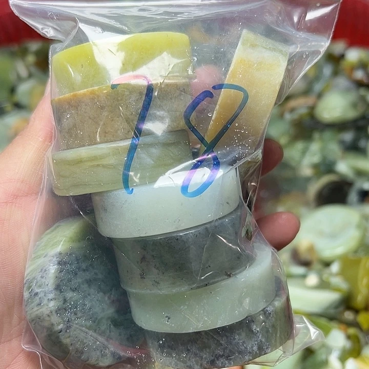 未镶嵌蛇纹石玉鱼缸石，盆景石
